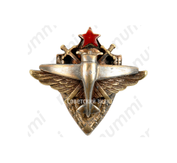 Знак для летчиков, окончивших школу пилотов 