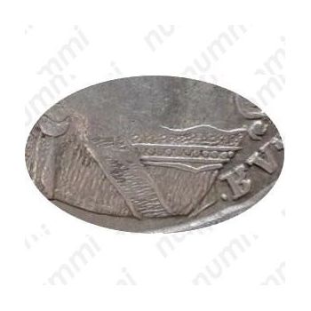 Серебряная монета полтина 1736, без кулона на груди, крест державы узорчатый, реверс: легенда разделена точками